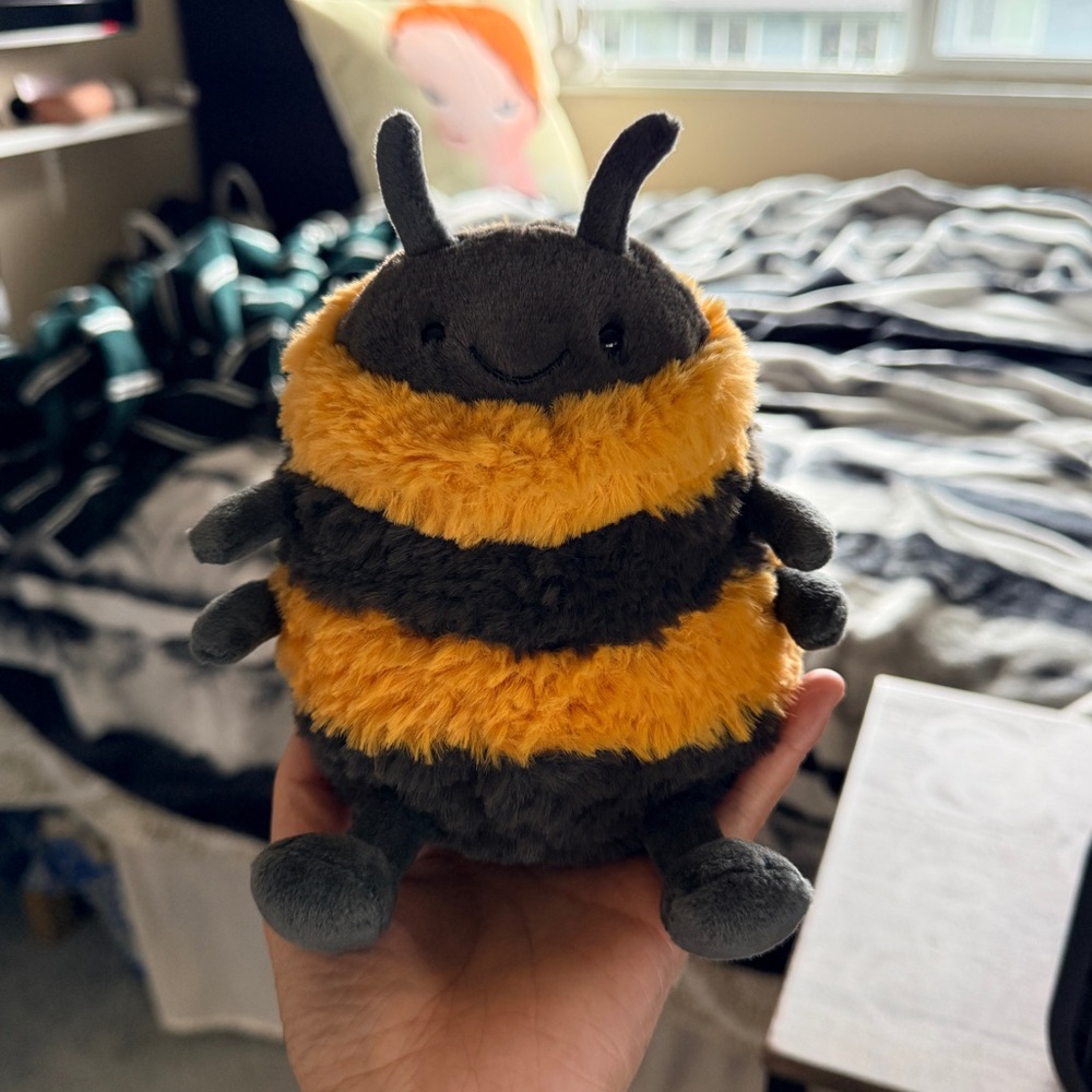 Jellycat Albee Bee